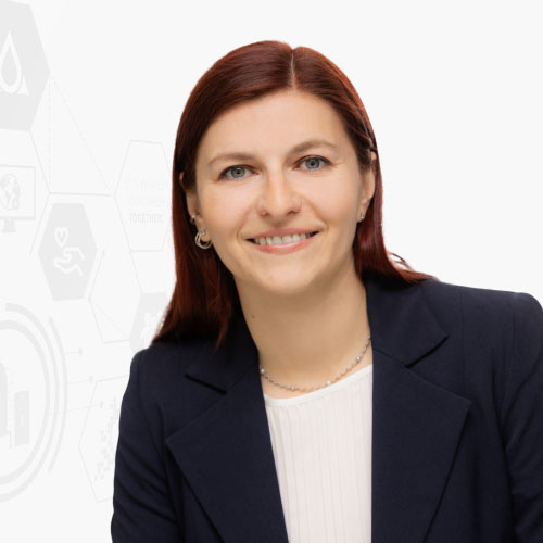 Ansprechpartnerin Astrid Haibl - Corporate Head of Process Engineering.