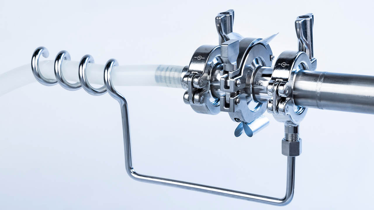 The ZETA sterile connectors enable GMP-compliant transport in the course of aseptic processing of liquids.